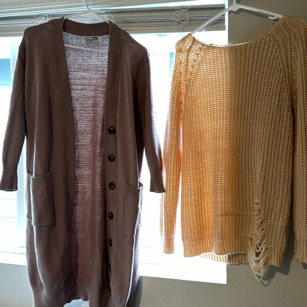 Fashion Nova Sweater/Cardigan